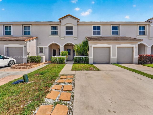  3 BR,  2.50 BTH &nbsp; style home in Pembroke Pines