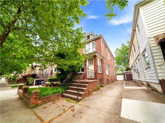 Studio,  0.00 BTH &nbsp;Single family style home in Midwood