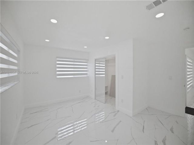 [PHOTO]