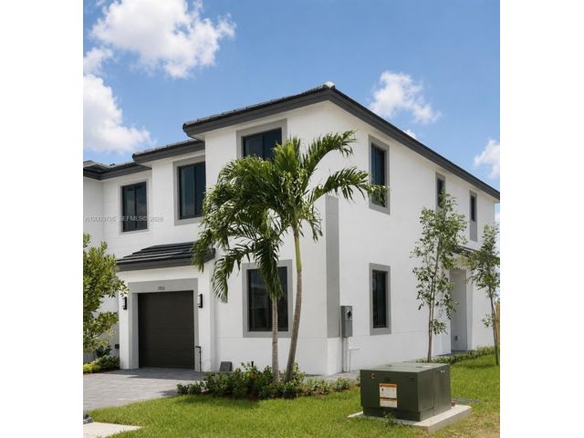  4 BR,  3.00 BTH &nbsp;Townhouse style home in Homestead