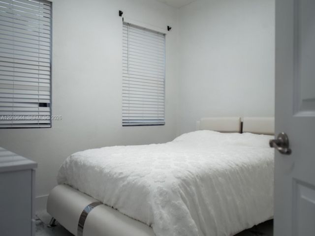 [PHOTO]