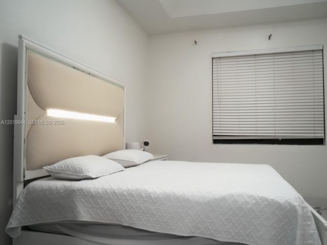 [PHOTO]