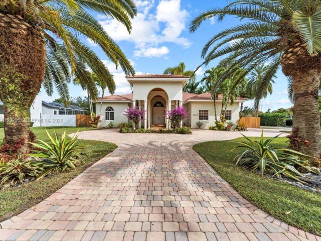  5 BR,  4.00 BTH &nbsp; style home in Homestead