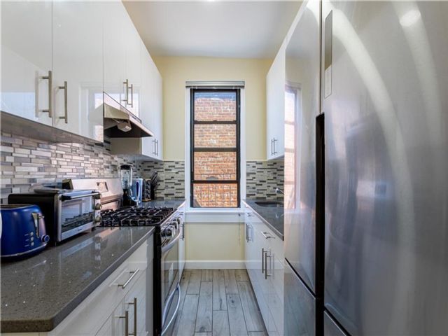  1 BR,  1.00 BTH &nbsp;Co-op style home in Brighton Beach