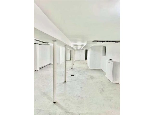 [PHOTO]