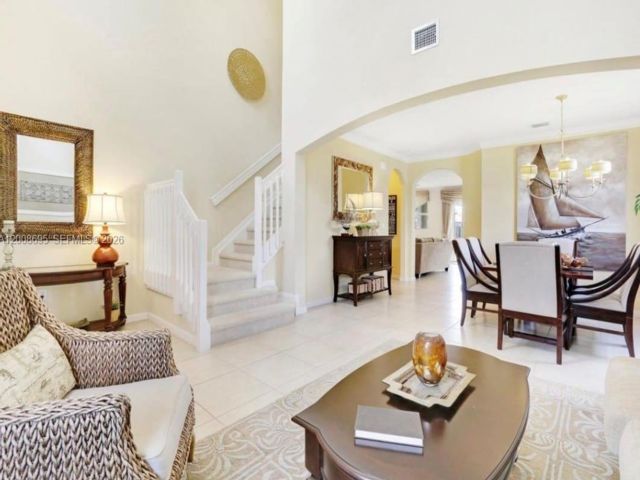  5 BR,  4.00 BTH &nbsp; style home in Homestead