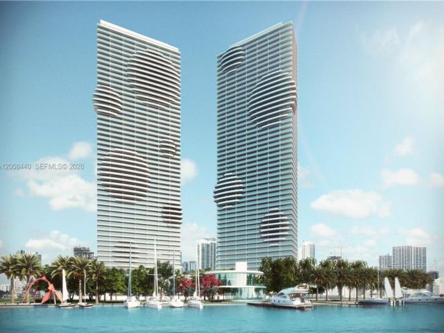  3 BR,  3.00 BTH &nbsp; style home in Miami