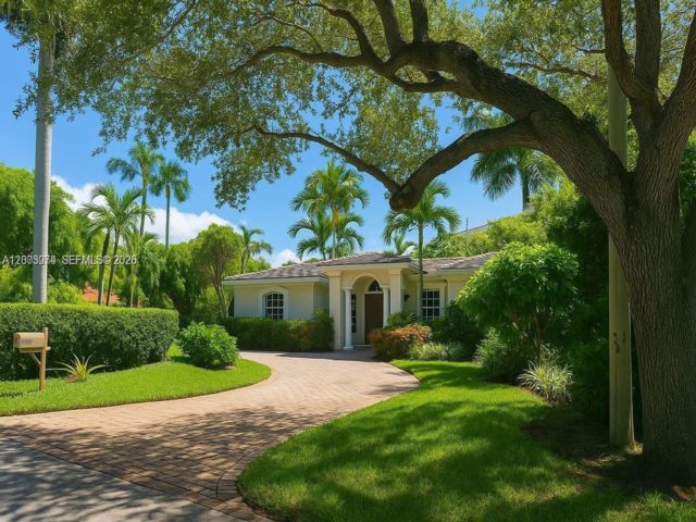  4 BR,  3.00 BTH &nbsp; style home in Key Biscayne