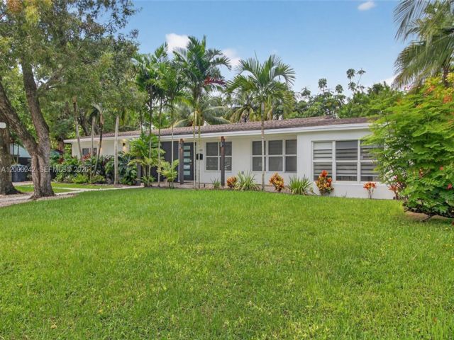  3 BR,  2.00 BTH &nbsp;European style home in Coral Gables