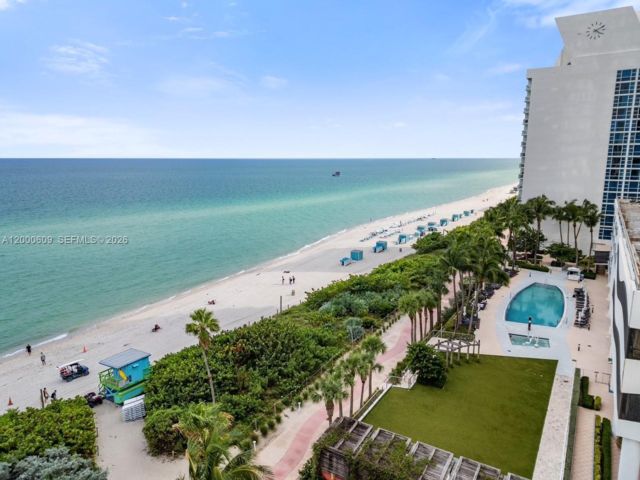  2 BR,  2.00 BTH &nbsp; style home in Miami Beach