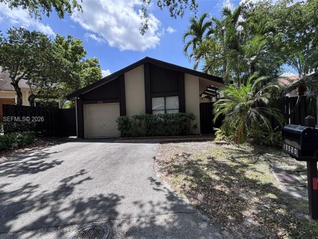 4 BR,  2.00 BTH &nbsp; style home in Miami