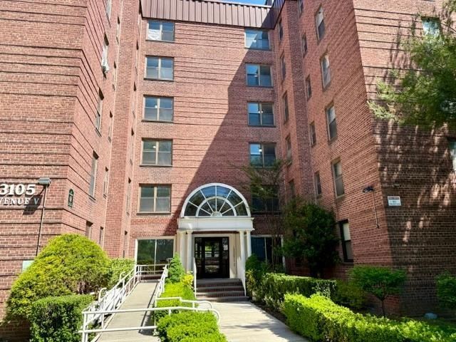 [Marine Park Real Estate, listing number 3340288]