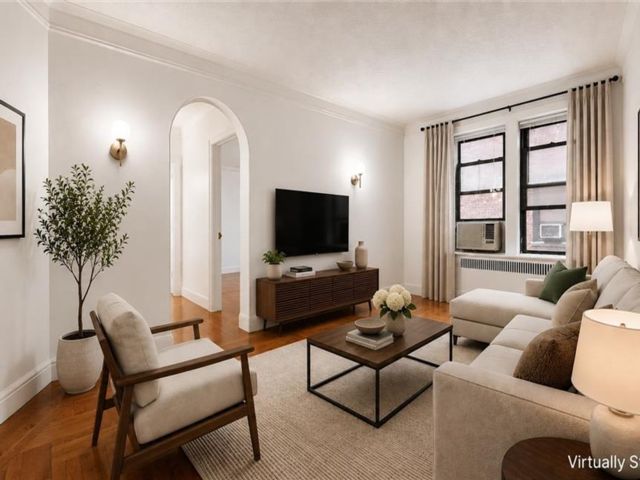  1 BR,  1.00 BTH &nbsp;Co-op style home in Murray Hill