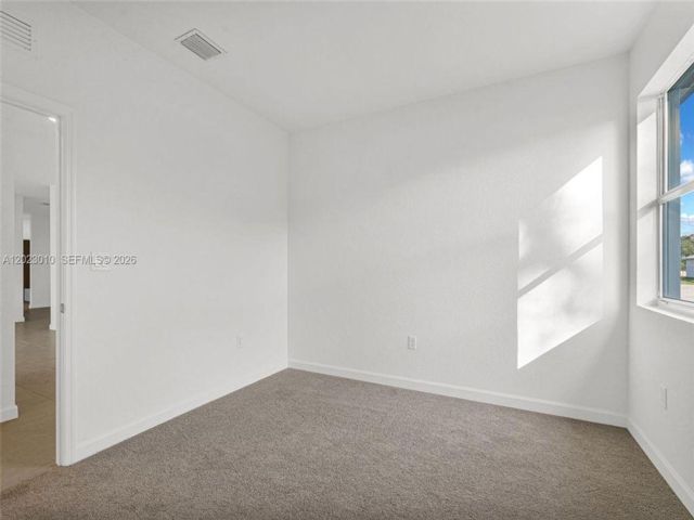 [PHOTO]