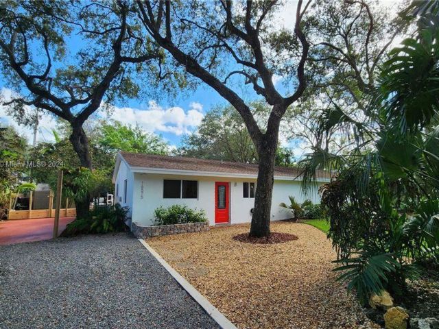  2 BR,  2.00 BTH &nbsp; style home in Cutler Bay