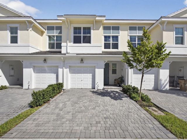  3 BR,  2.50 BTH &nbsp; style home in Deerfield Beach