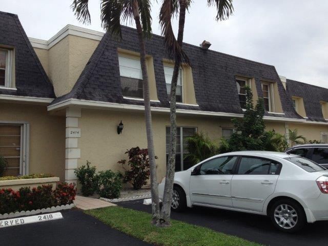  3 BR,  2.50 BTH &nbsp;Townhouse style home in Hallandale Beach