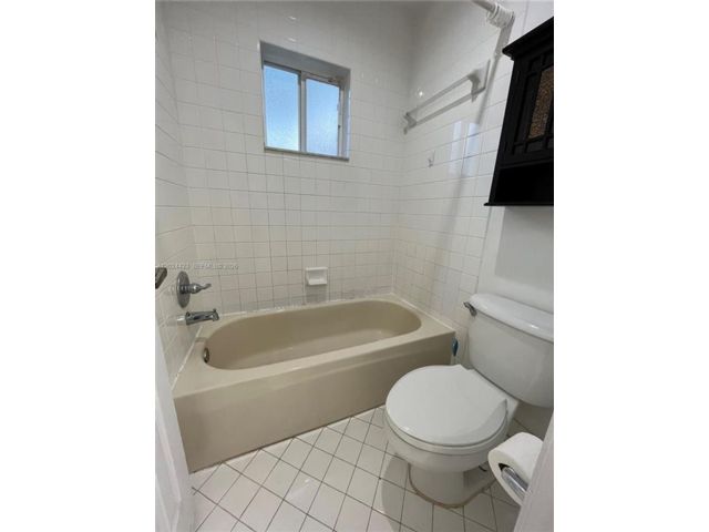 [PHOTO]