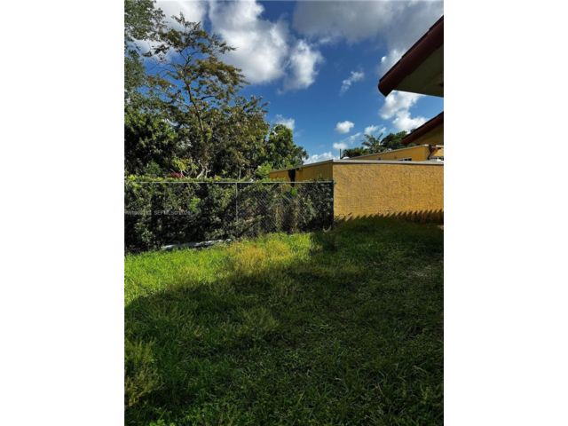  3 BR,  2.00 BTH &nbsp; style home in Miami