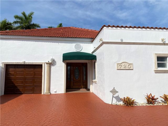 3 BR,  2.00 BTH &nbsp; style home in Miami
