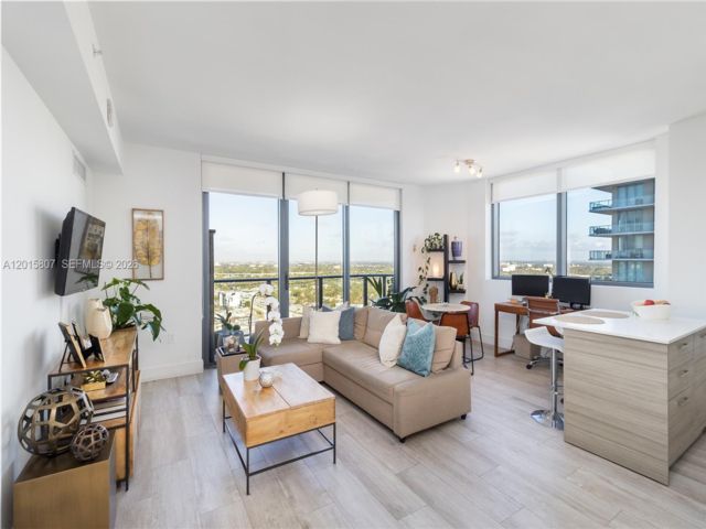  2 BR,  2.00 BTH &nbsp; style home in Miami