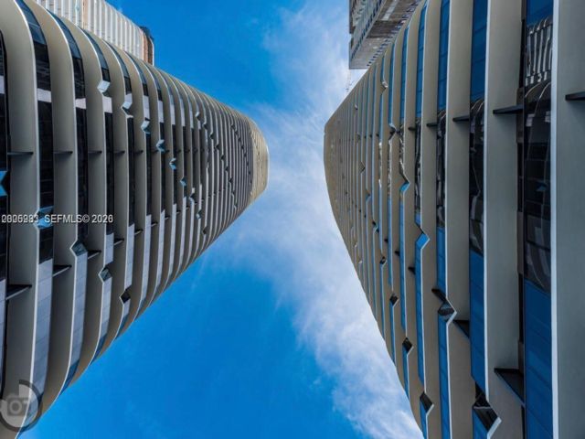  1 BR,  2.00 BTH &nbsp; style home in Miami