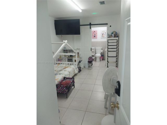 [PHOTO]