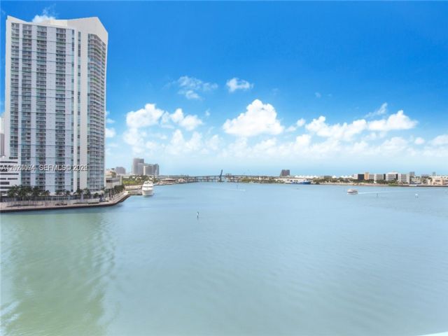  2 BR,  2.50 BTH &nbsp; style home in Miami