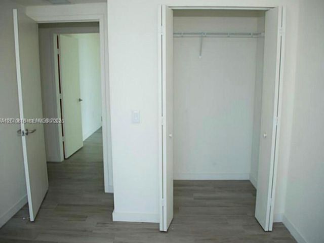 [PHOTO]