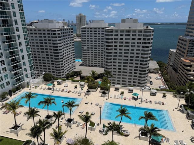  2 BR,  2.00 BTH &nbsp; style home in Miami