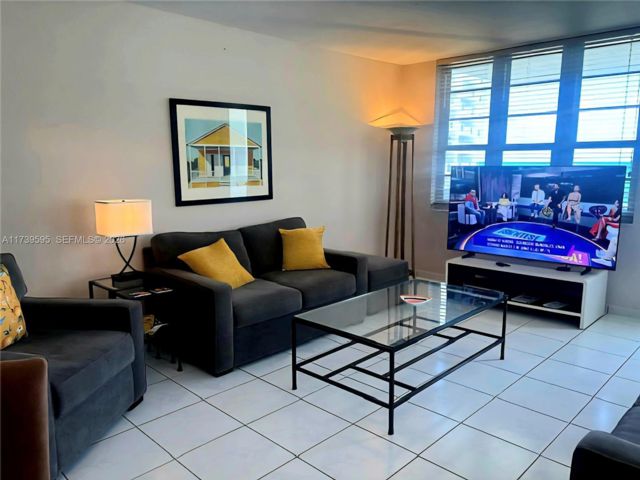  1 BR,  1.50 BTH &nbsp; style home in Carl Fisher