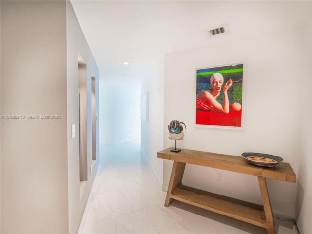  2 BR,  2.00 BTH &nbsp; style home in Miami