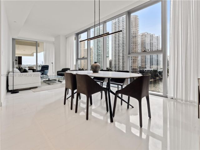  2 BR,  2.50 BTH &nbsp; style home in Miami