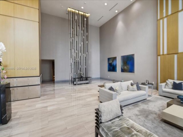  2 BR,  2.00 BTH &nbsp; style home in Medley