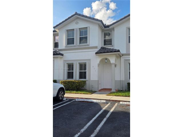 3 BR,  3.00 BTH &nbsp; style home in Medley