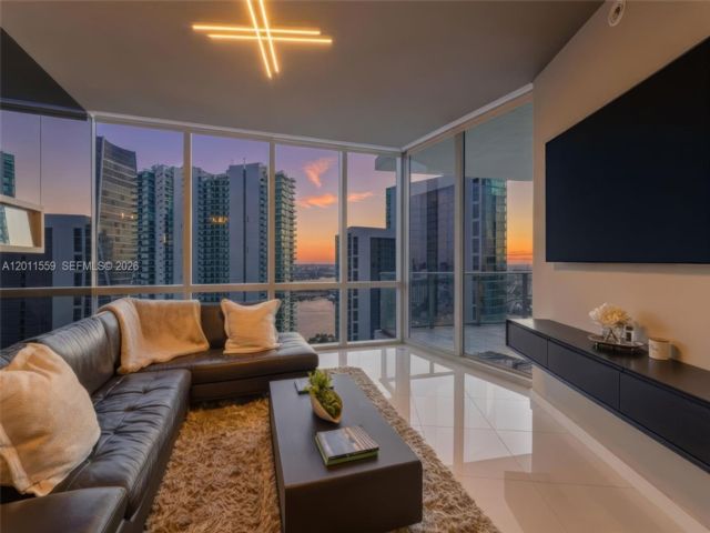  2 BR,  3.00 BTH &nbsp; style home in Miami