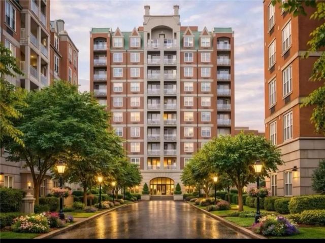  2 BR,  2.00 BTH &nbsp;Condominium style home in Brighton Beach