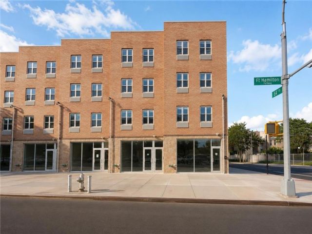 Studio,  0.00 BTH &nbsp;Mixed use style home in Boro-park