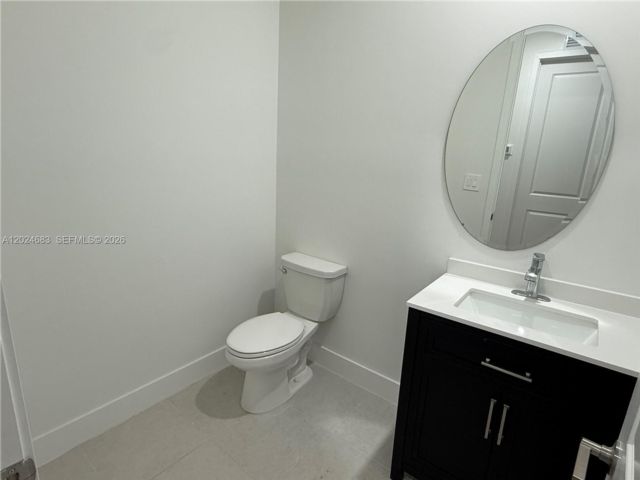 [PHOTO]