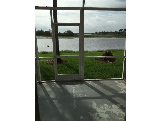 [PHOTO]