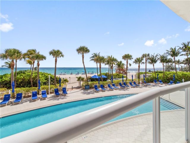 3 BR,  2.50 BTH &nbsp; style home in Sunny Isles Beach
