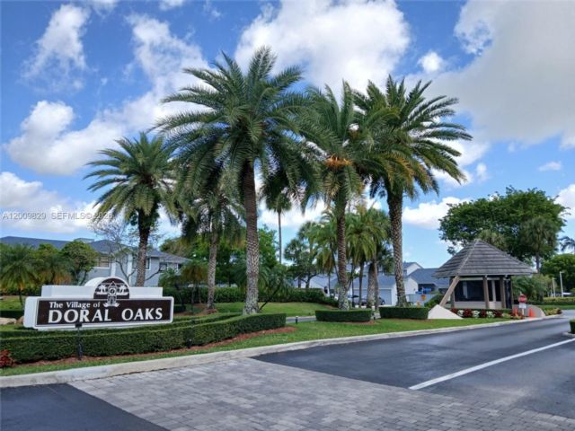  3 BR,  2.00 BTH &nbsp; style home in Medley