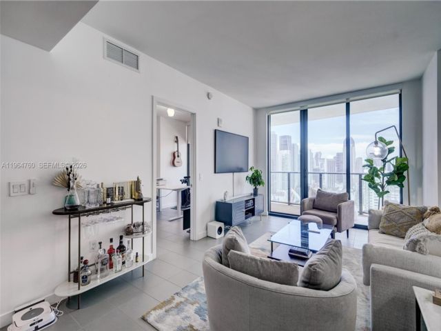  2 BR,  2.00 BTH &nbsp; style home in Miami