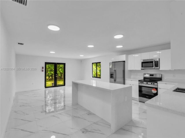  4 BR,  3.00 BTH &nbsp; style home in Homestead