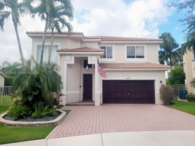  4 BR,  3.00 BTH &nbsp; style home in Weston