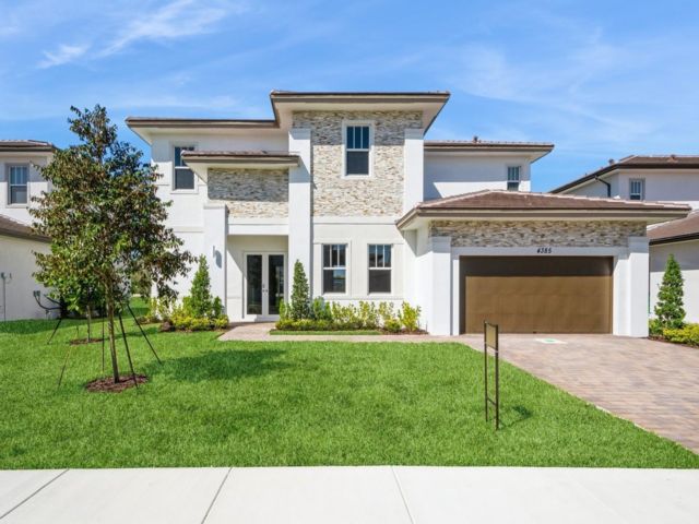  4 BR,  3.00 BTH &nbsp; style home in Davie