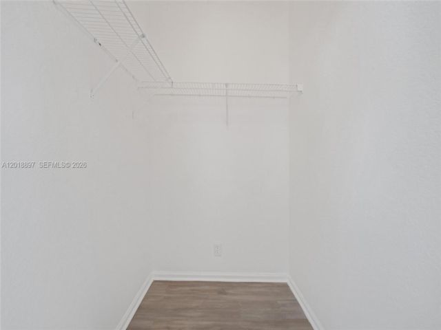 [PHOTO]