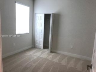 [PHOTO]