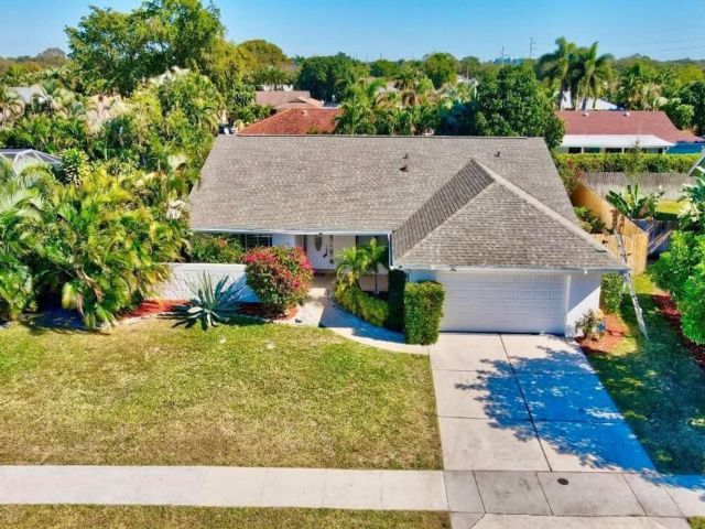  4 BR,  2.00 BTH &nbsp; style home in Boca Raton