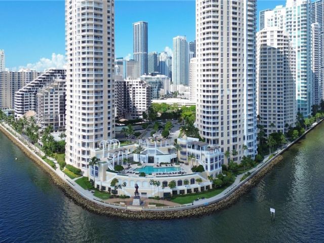  2 BR,  2.00 BTH &nbsp; style home in Miami